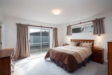 Photo of property in 8 Kanawa Street, Waikanae, 5036