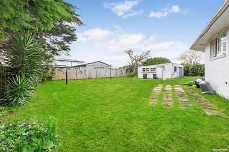 Photo of property in 81 Gloria Avenue, Te Atatu Peninsula, Auckland, 0610