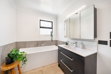 Photo of property in 36a Shakespeare Avenue, Trentham, Upper Hutt, 5018