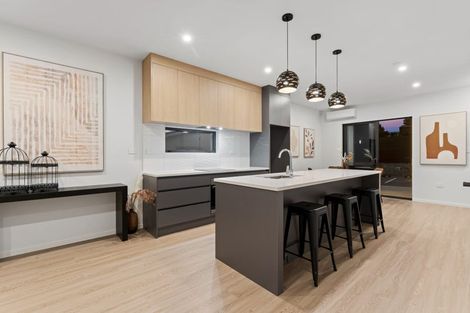 Photo of property in 21b Neal Avenue, Glenfield, Auckland, 0629