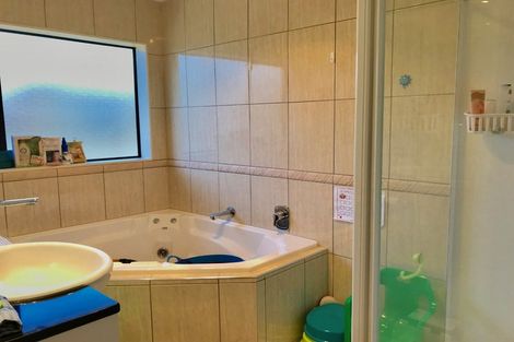 Photo of property in 7 Banshire Close, Flat Bush, Auckland, 2016