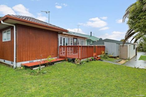Photo of property in 66a Parrs Cross Road, Henderson, Auckland, 0612