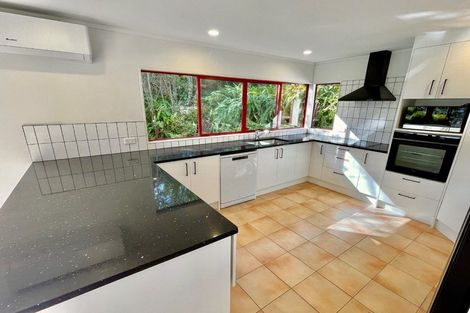 Photo of property in 169 Vaughans Road, Okura, Albany, 0792