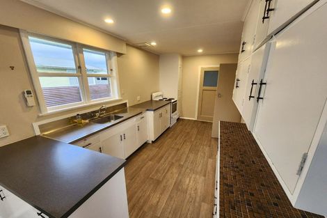 Photo of property in 34 Kelvin Grove Road, Kelvin Grove, Palmerston North, 4414