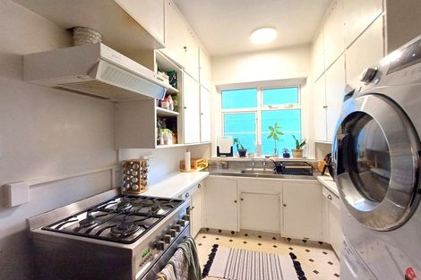 Photo of property in Nissen Court, 11d Hawker Street, Mount Victoria, Wellington, 6011