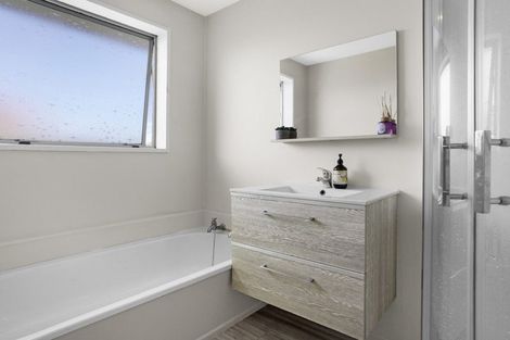 Photo of property in 1/125 Prestons Road, Redwood, Christchurch, 8051