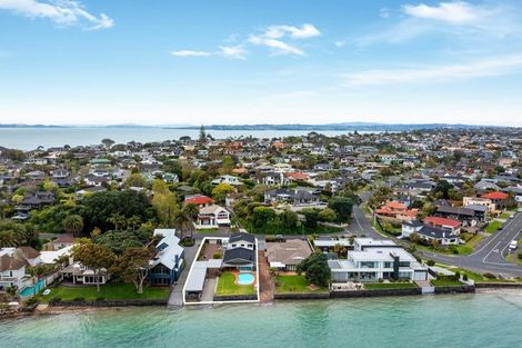 Photo of property in 6 Musick Point Road, Bucklands Beach, Auckland, 2012