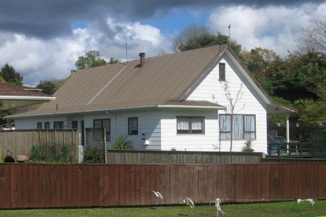 Photo of property in 6 Westbrook Place, Pomare, Rotorua, 3015