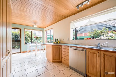 Photo of property in 3/14 Bellevue Road, Woburn, Lower Hutt, 5010