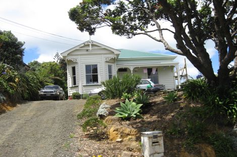 Photo of property in 107 Waitea Road, Muriwai, Waimauku, 0881