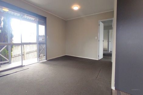 Photo of property in 2/112 View Road, Sunnyvale, Auckland, 0612