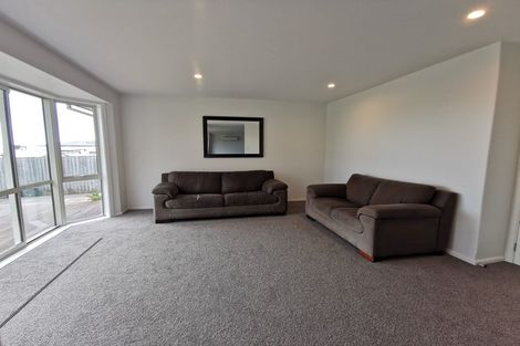 Photo of property in 5 Gilders Grove, Heathcote Valley, Christchurch, 8022