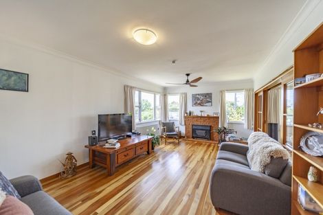 Photo of property in 34 Domain Road, Waipawa, 4210