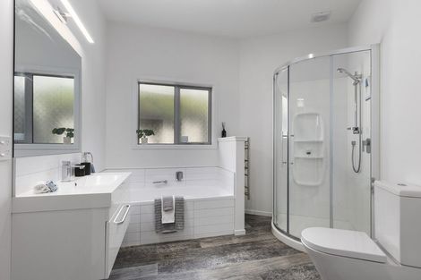 Photo of property in 23 Mascot Street, Tawa, Wellington, 5028