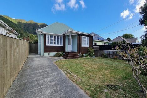 Photo of property in 15 Godley Street, Waterloo, Lower Hutt, 5011