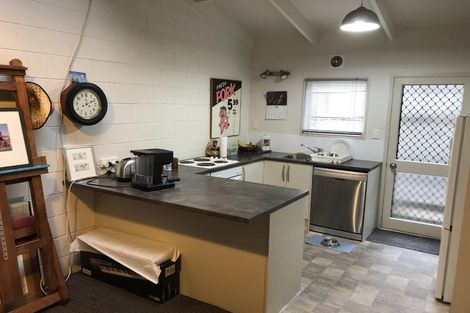 Photo of property in 2/38 Eastglen Road, Glen Eden, Auckland, 0602