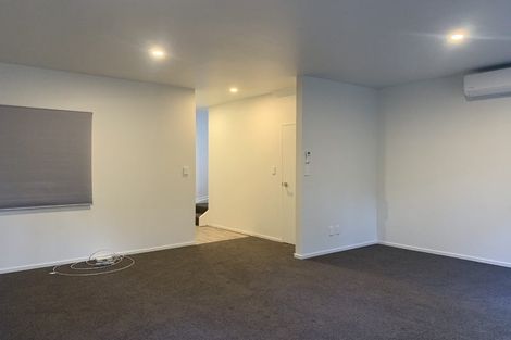Photo of property in 17 Sun Place, Henderson, Auckland, 0612