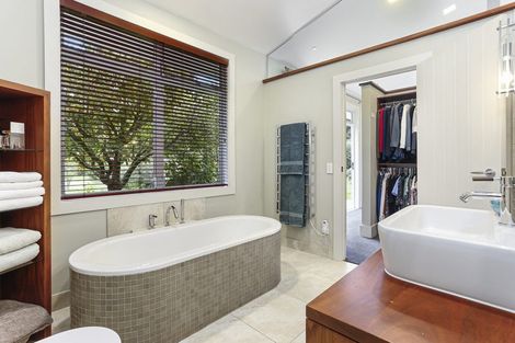 Photo of property in 152k Parker Road, Oratia, Auckland, 0604