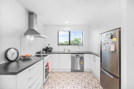 Photo of property in 7 Mchaffies Place, Wainoni, Christchurch, 8061