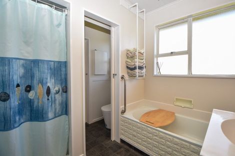 Photo of property in 481 High Street South, Carterton, 5713