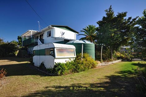 Photo of property in 1 Sandy Beach Road, Tinopai, 0593