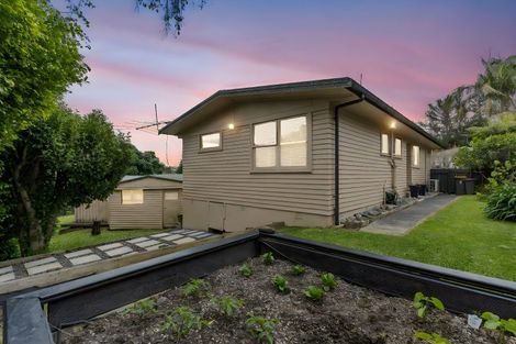 Photo of property in 22 Robbies Road, Shelly Park, Auckland, 2014