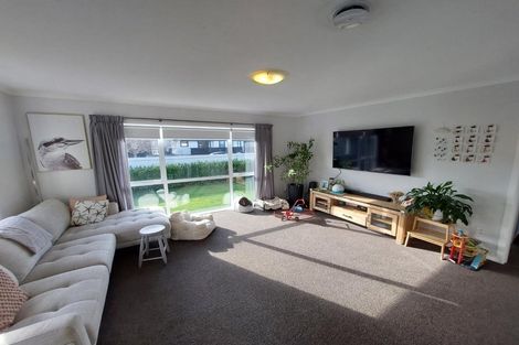 Photo of property in 56 Broadhaven Avenue, Parklands, Christchurch, 8083