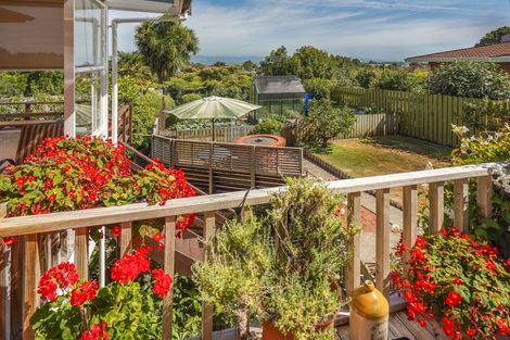 Photo of property in 21 Arapiki Road, Stoke, Nelson, 7011