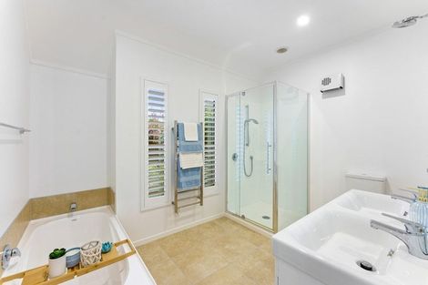 Photo of property in 5 Lavinia Grove, Waikanae Beach, Waikanae, 5036