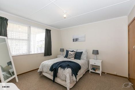 Photo of property in 2/502 Saint Aubyn, Hastings, 4122