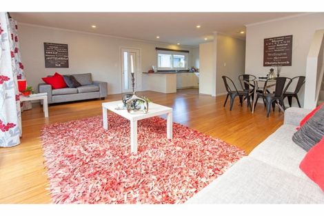 Photo of property in 1/672 Whangaparaoa Road, Stanmore Bay, Whangaparaoa, 0932
