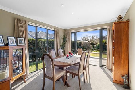 Photo of property in 40 Cranbrook Place, Rototuna North, Hamilton, 3210