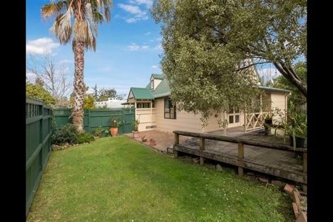 Photo of property in 6 Orinda Close, Botany Downs, Auckland, 2010