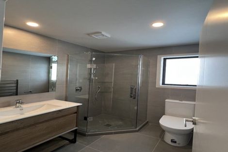 Photo of property in 5 Aramata Road, Papakura, 2110