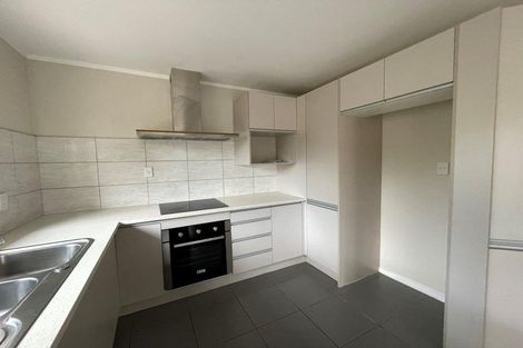 Photo of property in 24 Jillteresa Crescent, Half Moon Bay, Auckland, 2012