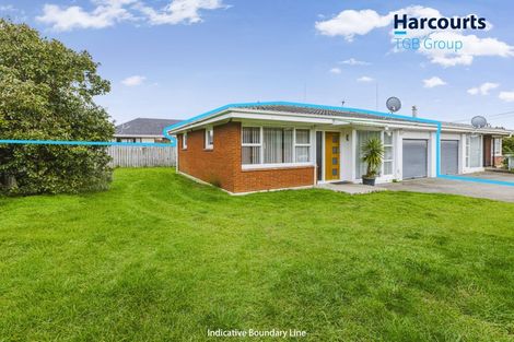 Photo of property in 2/55 Orams Road, Hillpark, Auckland, 2102