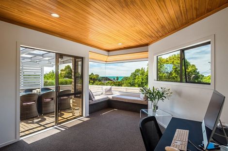 Photo of property in 11 Park Rise, Campbells Bay, Auckland, 0630
