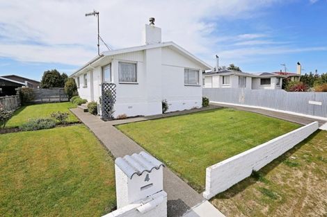 Photo of property in 4 Argyle Street, Kew, Invercargill, 9812