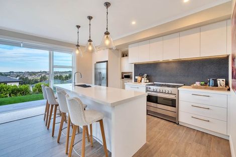 Photo of property in 31 Pioneer Rise, Silverdale, 0932