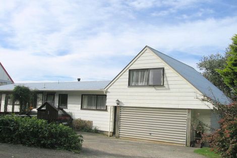 Photo of property in 1 Westra View, Tawa, Wellington, 5028