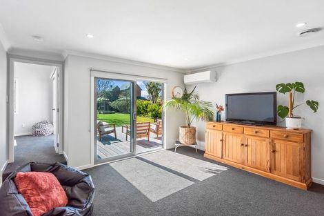 Photo of property in 5 Falla Street, Paraparaumu Beach, Paraparaumu, 5032