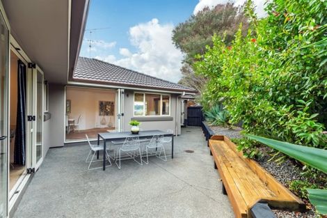 Photo of property in 8 Red Oak Place, Schnapper Rock, Auckland, 0632