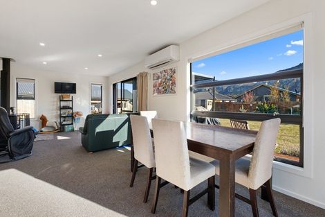 Photo of property in 5 Mallard Street, Albert Town, Wanaka, 9305