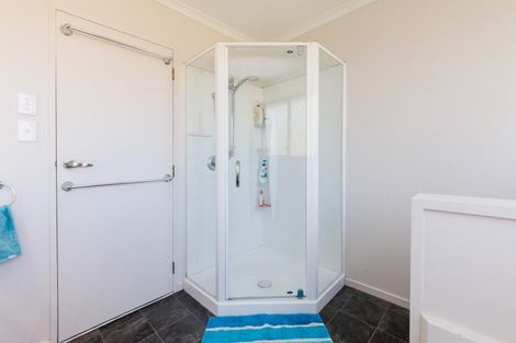 Photo of property in 3 Carter Crescent, Awapuni, Palmerston North, 4412