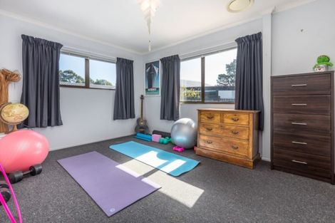 Photo of property in 8 Harbour Crest Drive, Waiuku, 2123