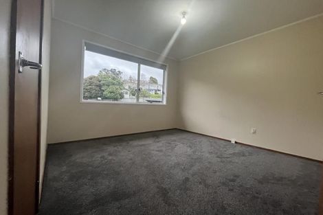 Photo of property in 4 Kilcar Place, Massey, Auckland, 0614