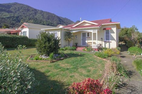 Photo of property in 13 Carlyle Street, Te Aroha, 3320