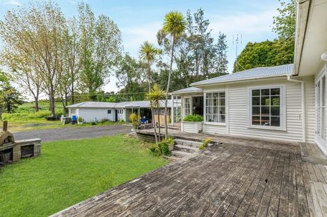Photo of property in 611 Awhitu Road, Pollok, Waiuku, 2683