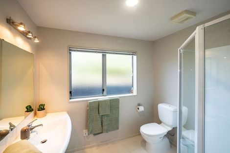 Photo of property in 52 Erlestoke Crescent, Churton Park, Wellington, 6037