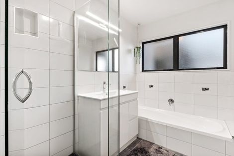 Photo of property in 8 Brixton Road, Manly, Whangaparaoa, 0930